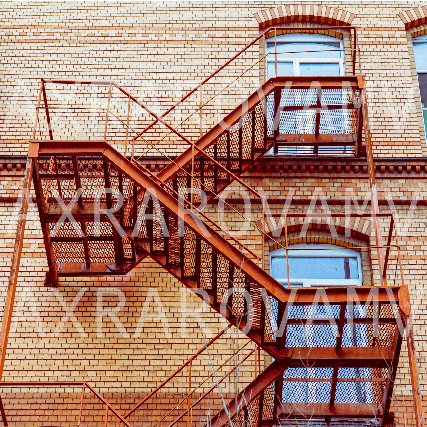 Изготовление ступеней из листа просечно-вытяжного для эвакуационных и пожарных лестниц в Ташкенте, Узбекистан